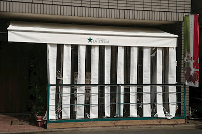 ジャバラビニールカーテンの飲食店設置例