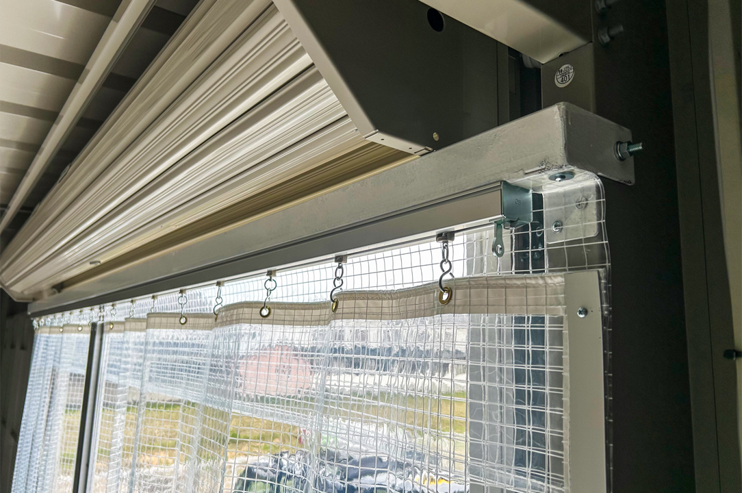  ビニールカーテン新設工事