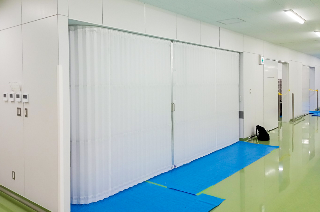  アコーディオンドア新設工事